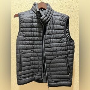 Zara Men's Puffer Vest
